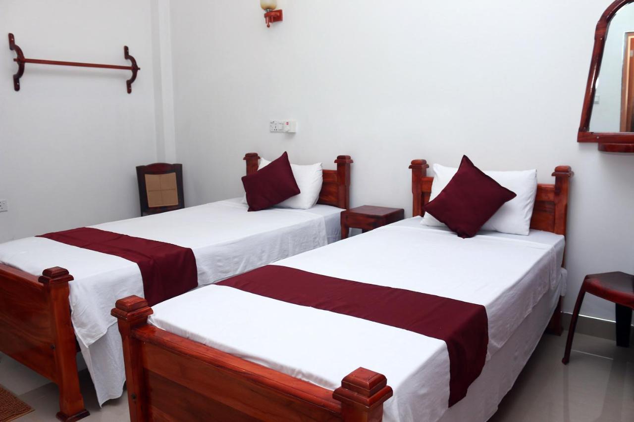 Castle Resort Yala Tissamaharama Esterno foto
